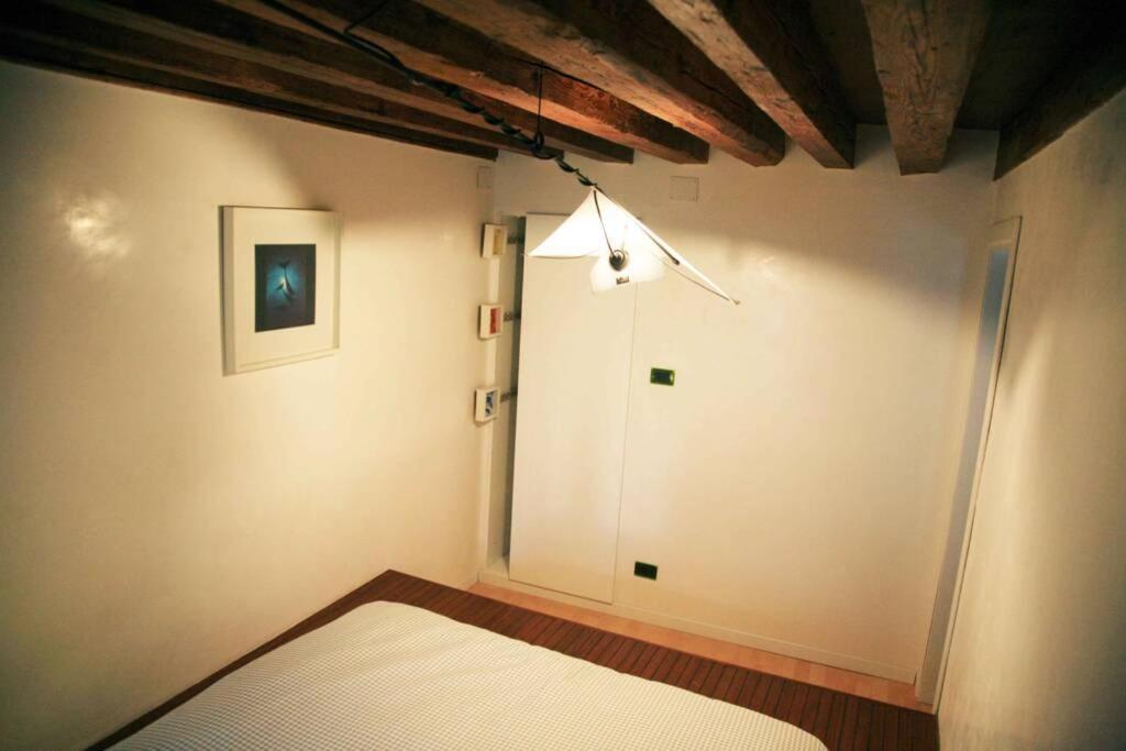 Bellissimo Appartamento In Palazzo Storico Venecia Exterior foto