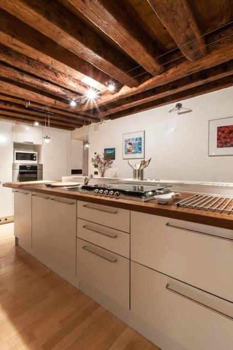 Bellissimo Appartamento In Palazzo Storico Venecia Exterior foto